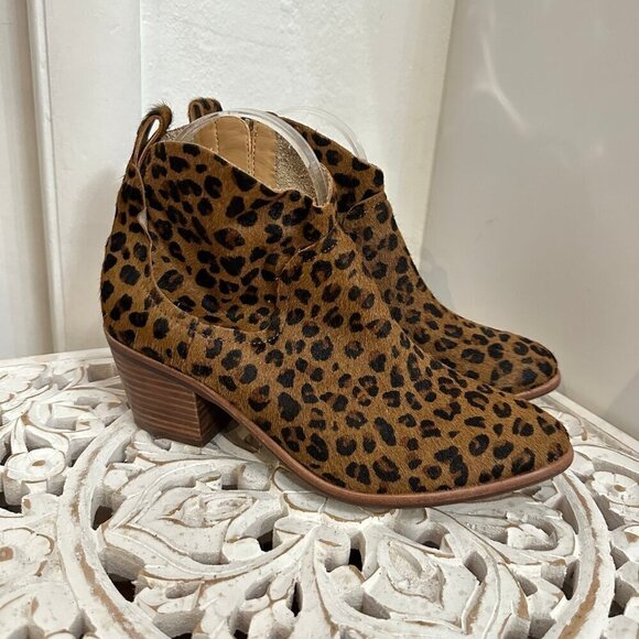 UGG Women's Kingsburg Leopard Boots 8 - Picture 3 of 9